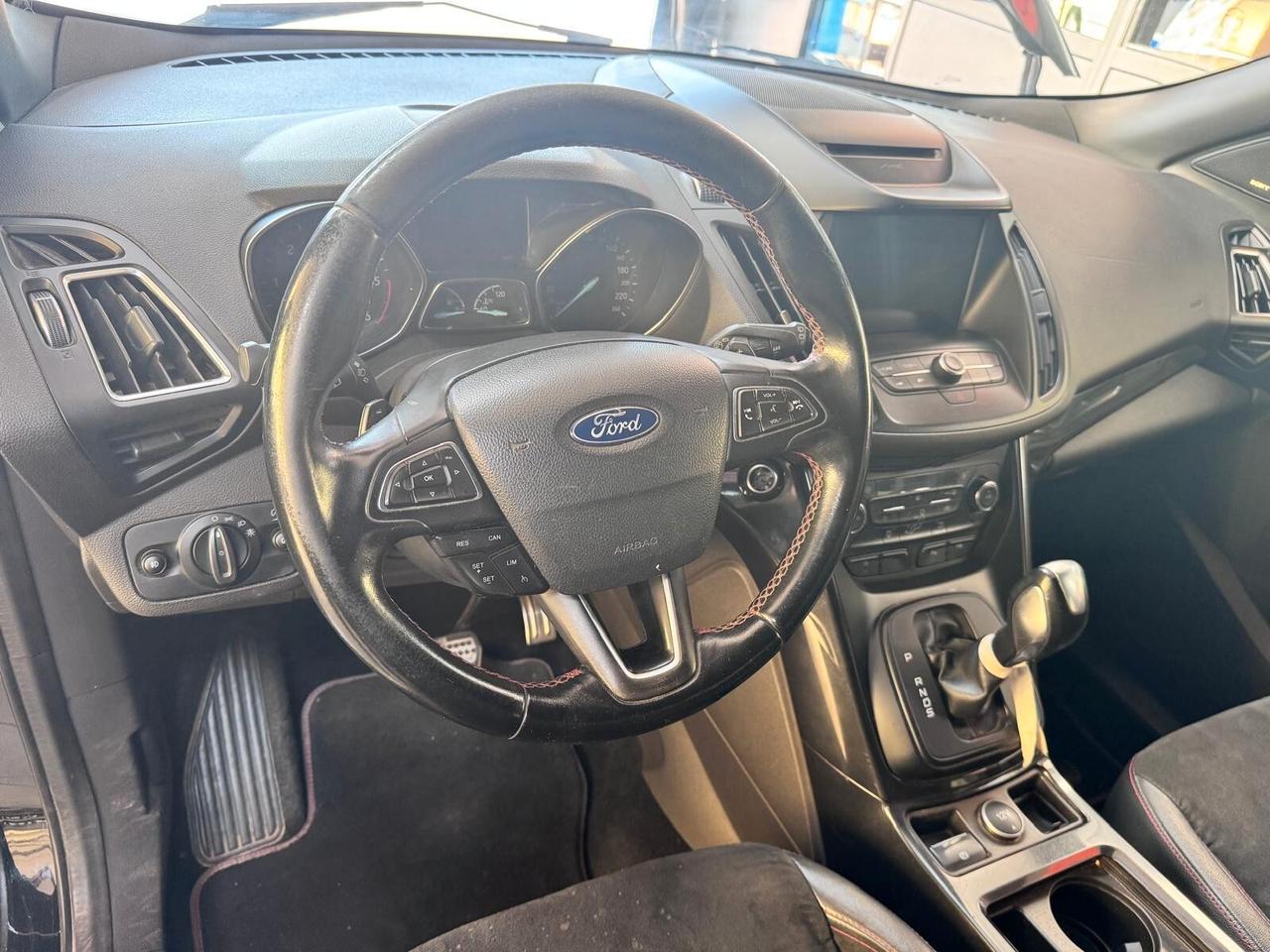 Ford Kuga 1.5 TDCI 120 CV S&S 2WD Powershift ST-Line