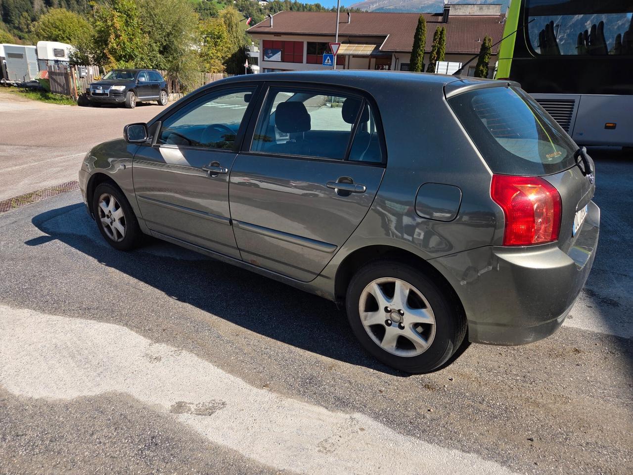 Toyota Corolla 1.4 D-4D M-MT 5 porte Sol ESP