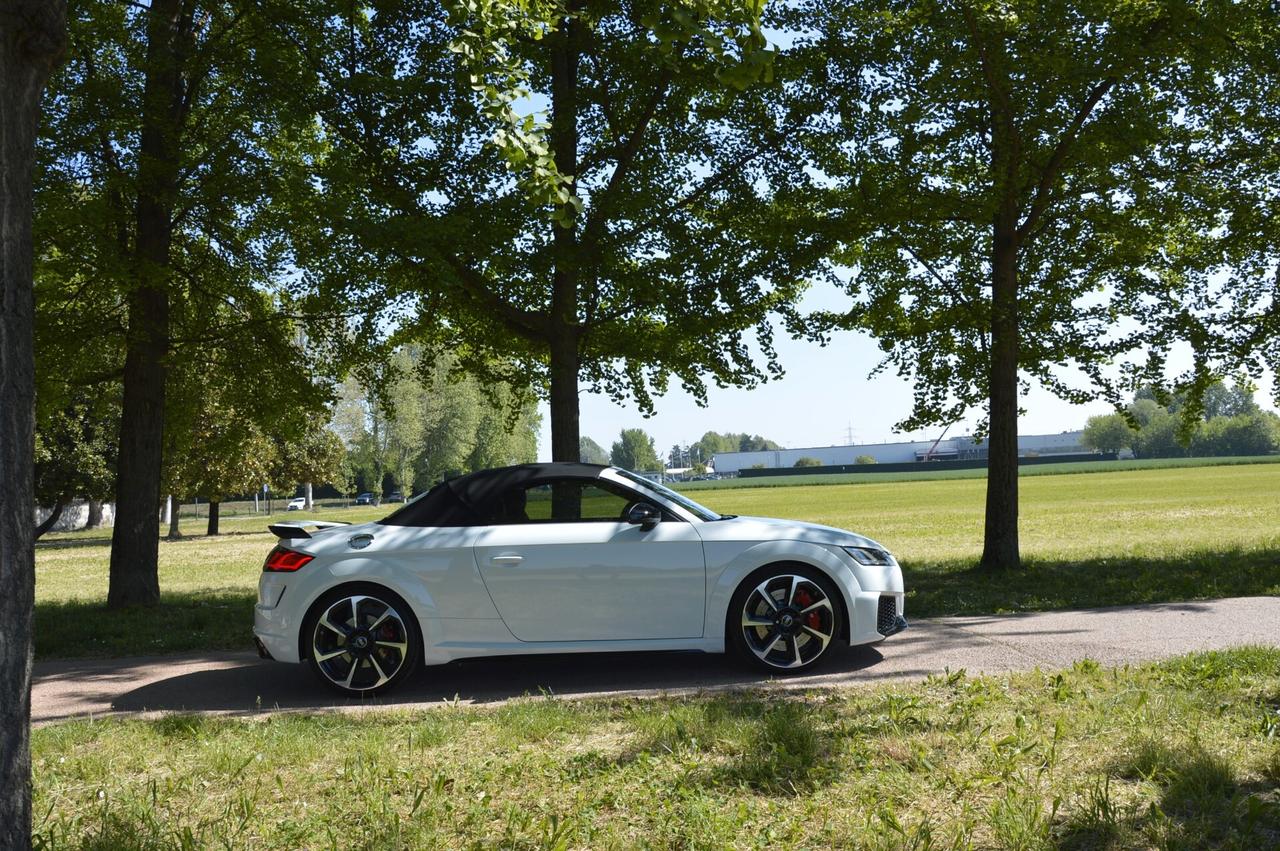 Audi TT RS Roadster 2.5 TFSI quattro S tronic