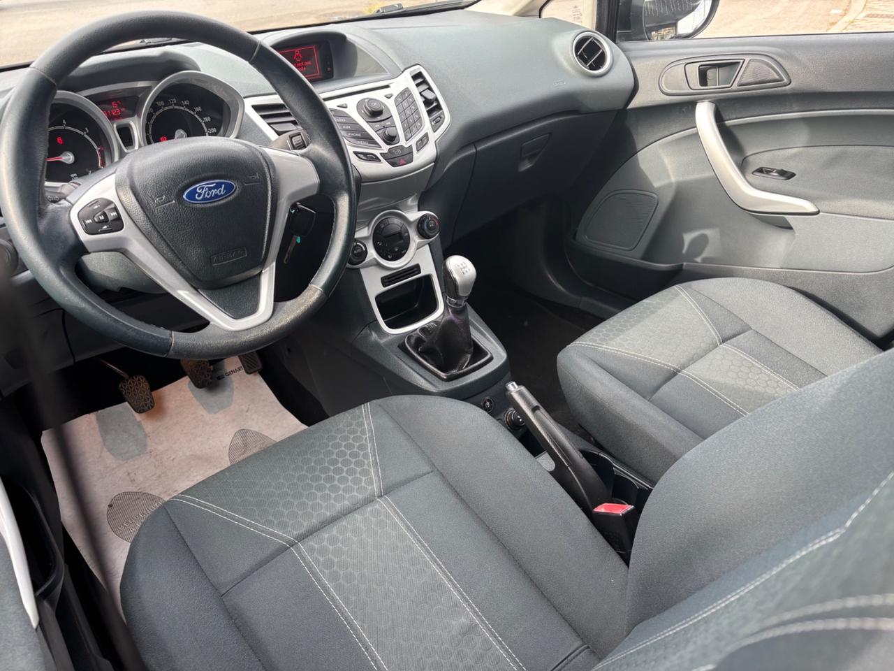 Ford Fiesta 1.4 5 porte Bz.- GPL Titanium