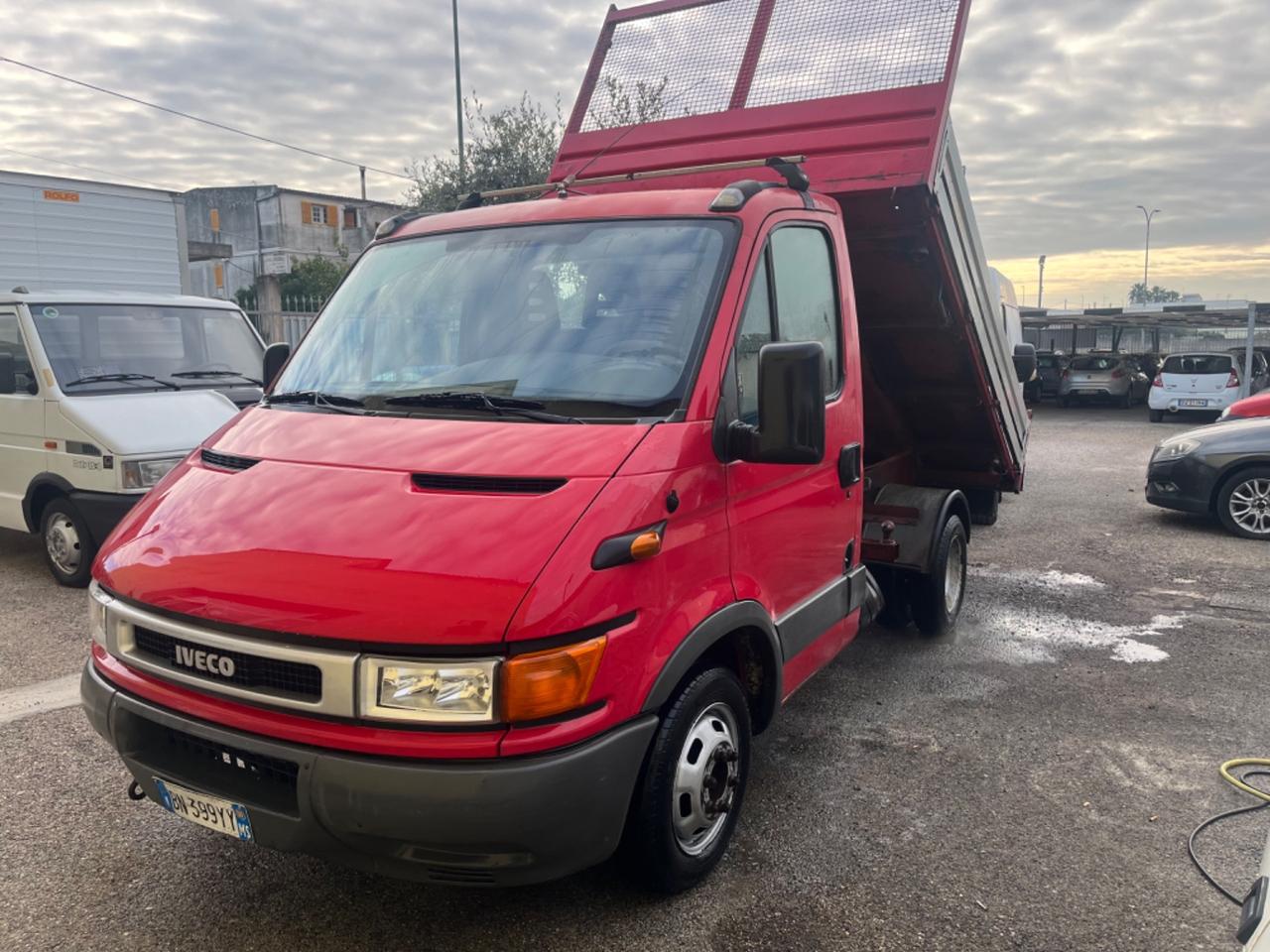 Iveco Daily 35 c 9 ribaltabile trilaterale Unipro 2000
