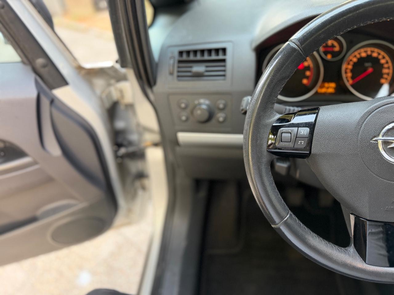 Opel Zafira 1.6 16V ecoM 150CV Turbo One