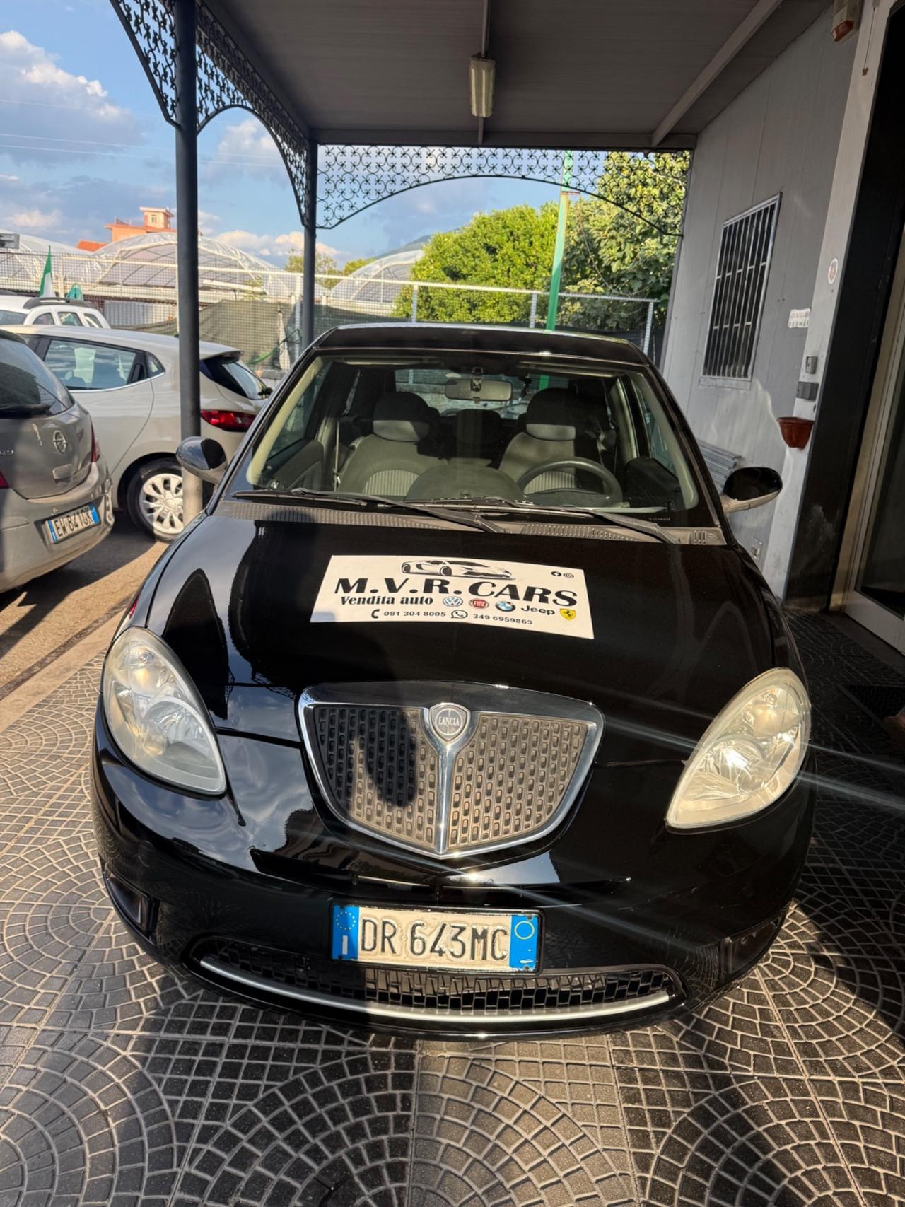 Lancia Ypsilon 1.2 Argento