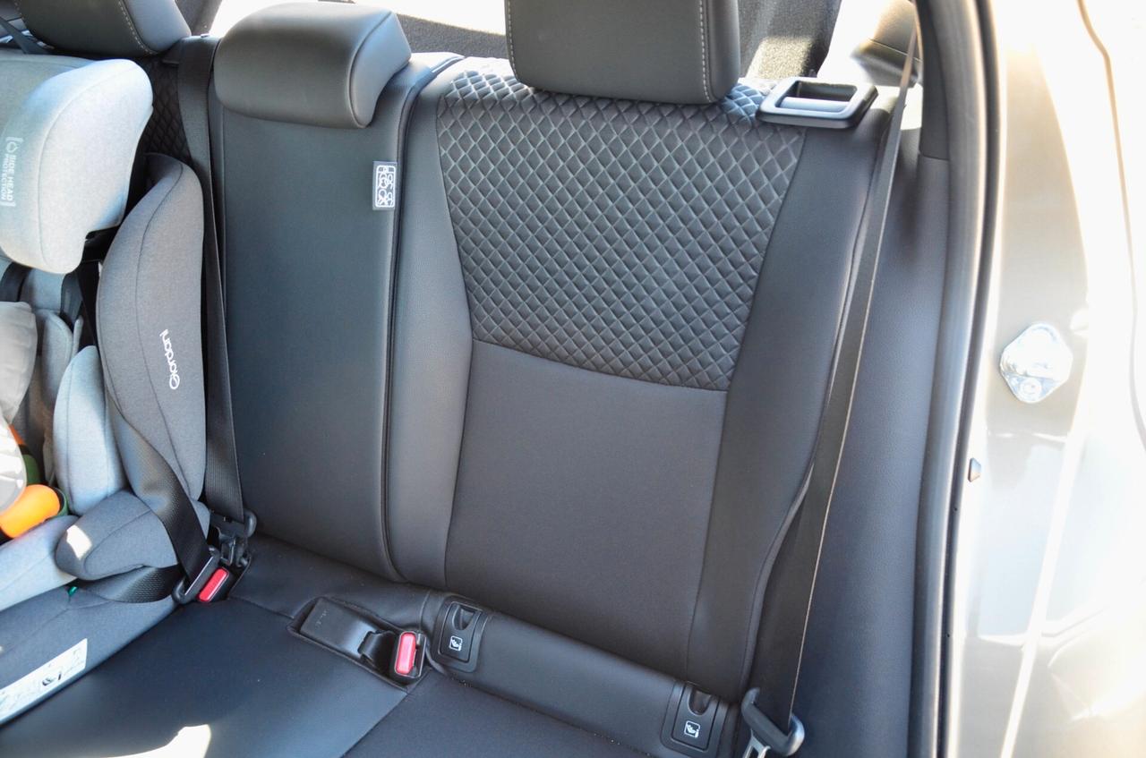 TOYOTA YARIS 1.5h LOUNGE 130cv AUTO, UNICOPROPRIETARIO, EURO 6E, GARANZIA TOYOTA, UFF ITALIANA, SERVICE TOYOTA, RETROCAMERA, PERMUTE