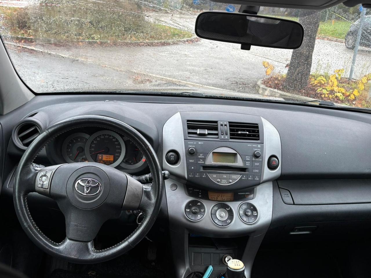 Toyota RAV 4 RAV4 2.2 D-4D 136 CV Luxury