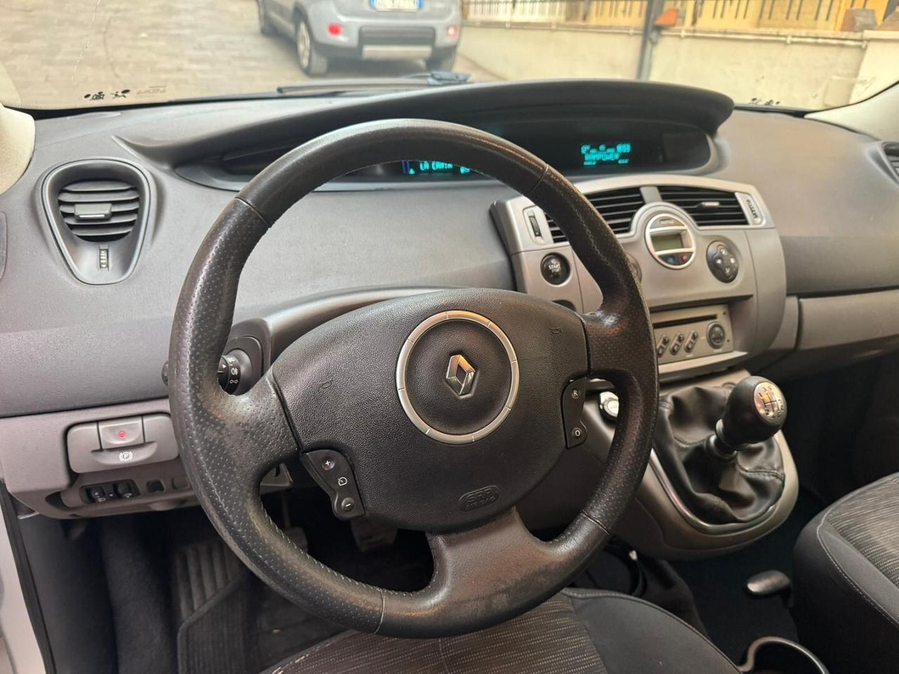 RENAULT Scenic 1.9 dCi 130CV