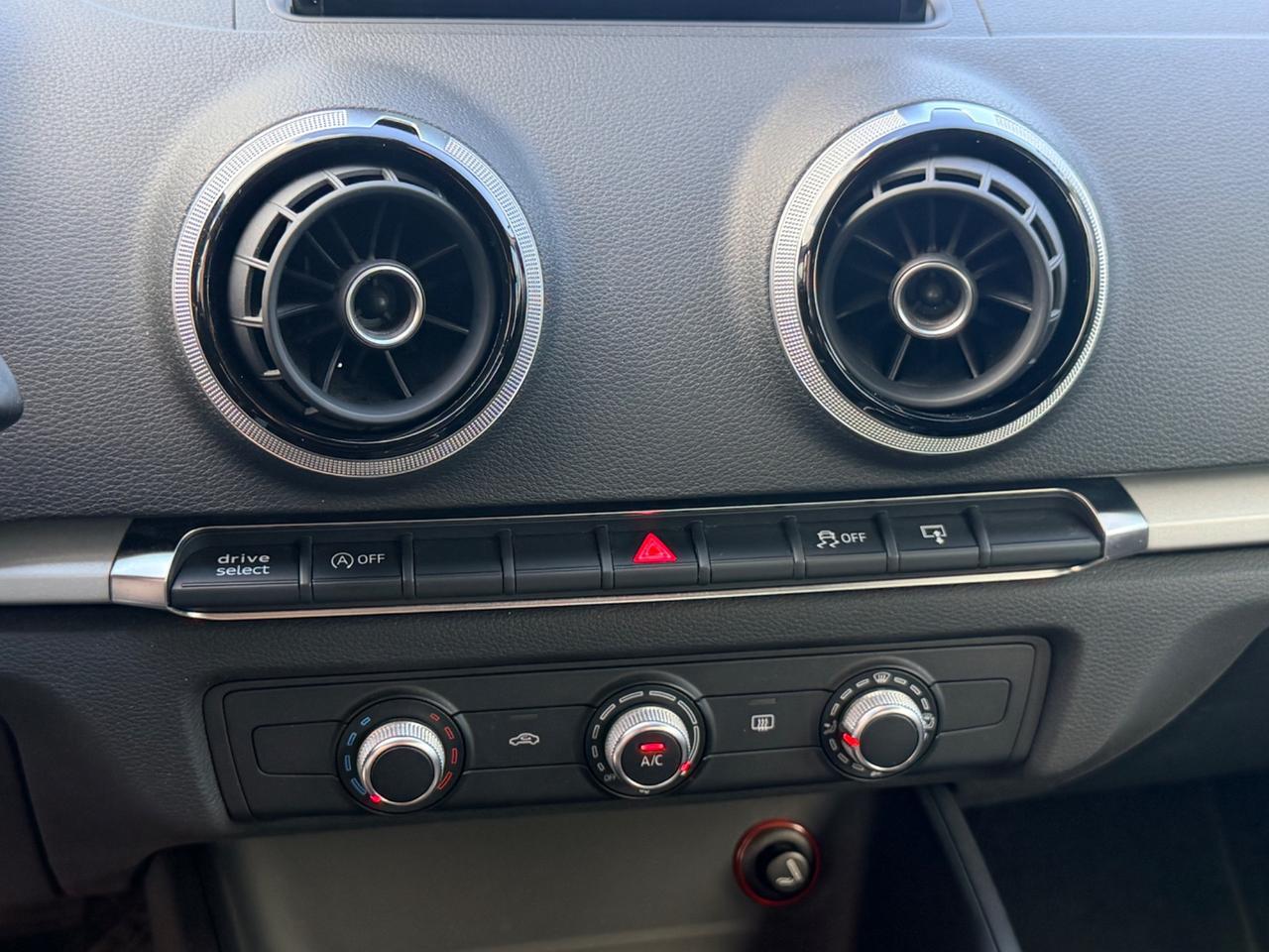 Audi A3 1.6 TDI 110 Cv Navi