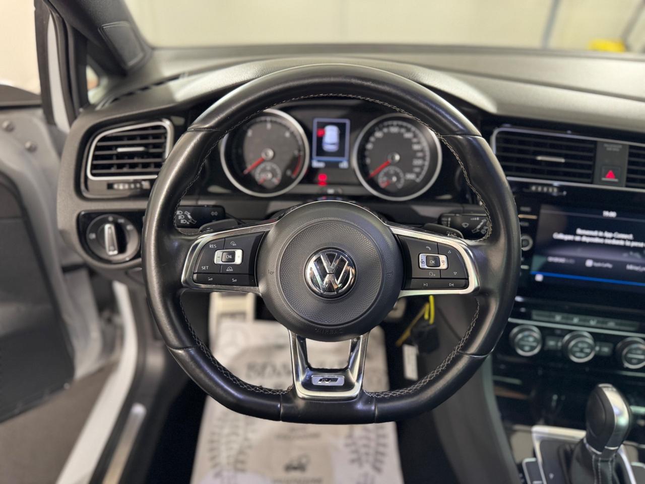 Volkswagen Golf R-LINE DSG 5p. Highline BlueMotion Technology