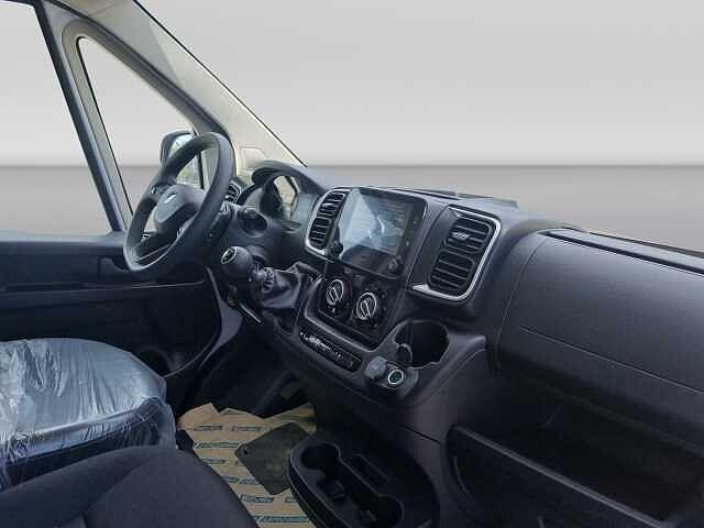 Peugeot Boxer Boxer Furgone 335 L2 H1 2.2 BlueHDi 140 cv S&S