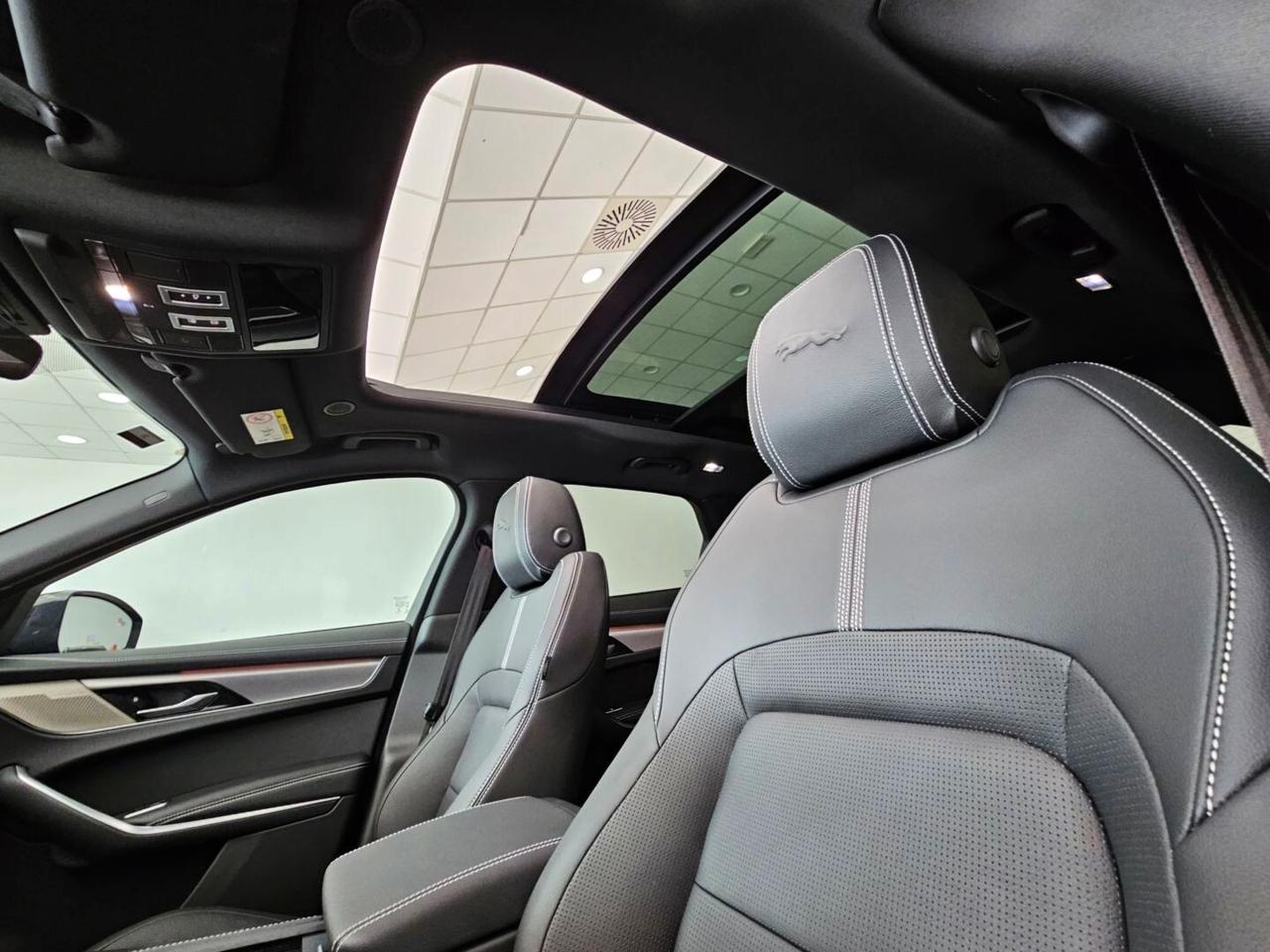 Jaguar F-Pace 2.0 D 204 CV AWD aut. R-Dynamic SE