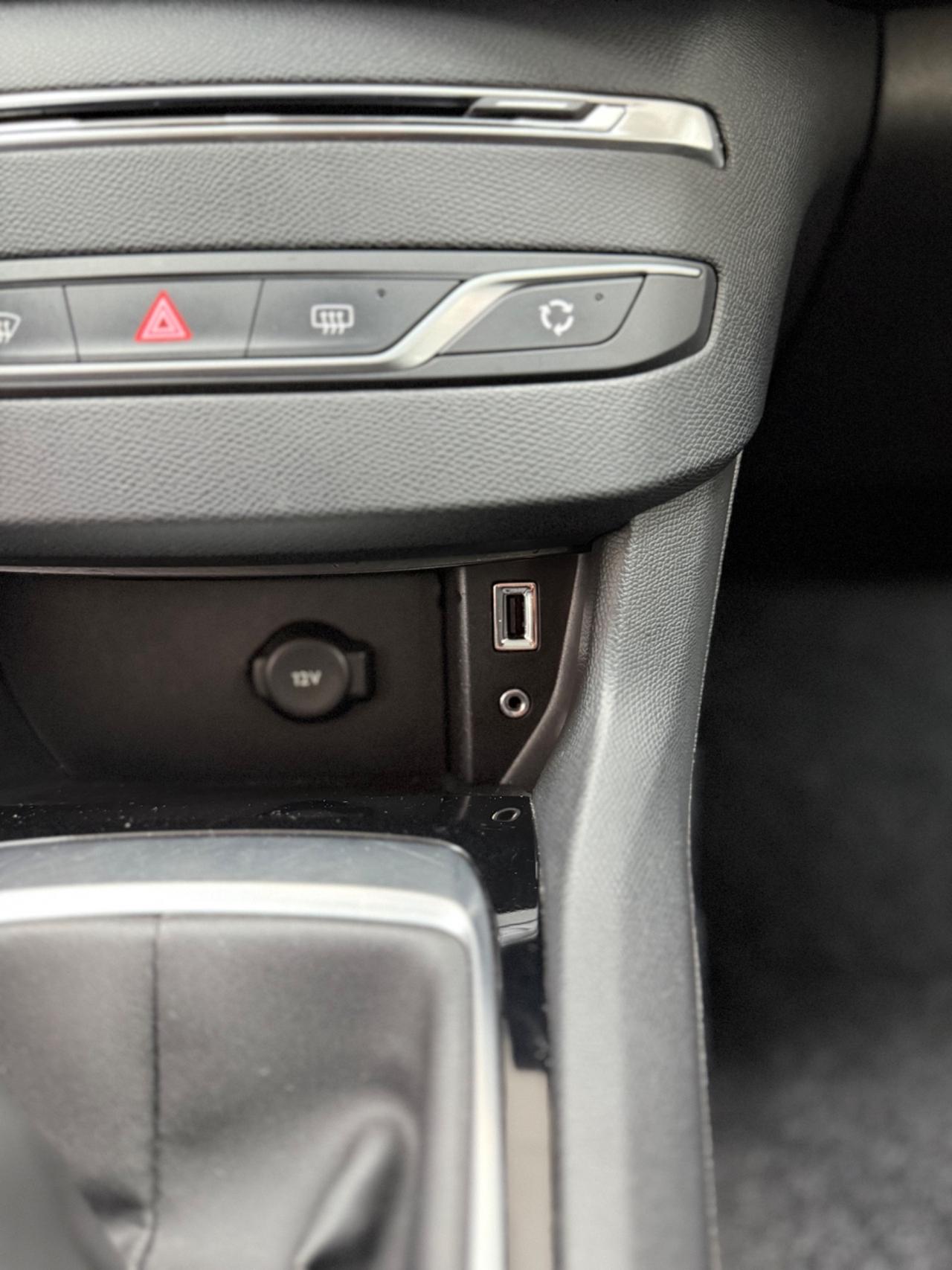 Peugeot 308 1.6 BHDi 100 CV Business 05/2016 EURO 6B NEOPATENTATI