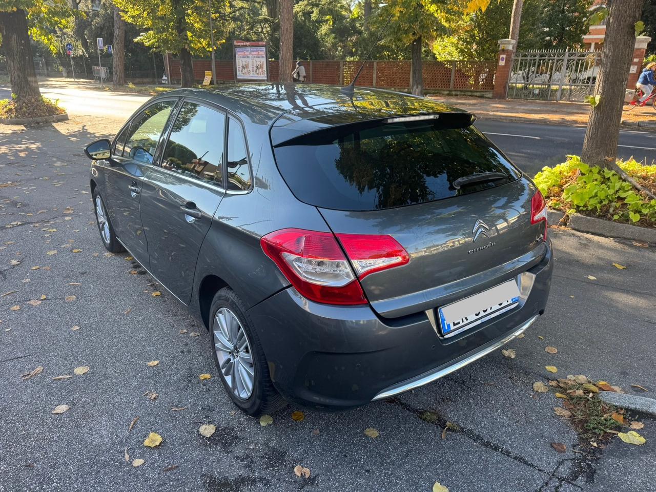 Citroen C4 1.6 benzina neopaten garanzia 12 mesi
