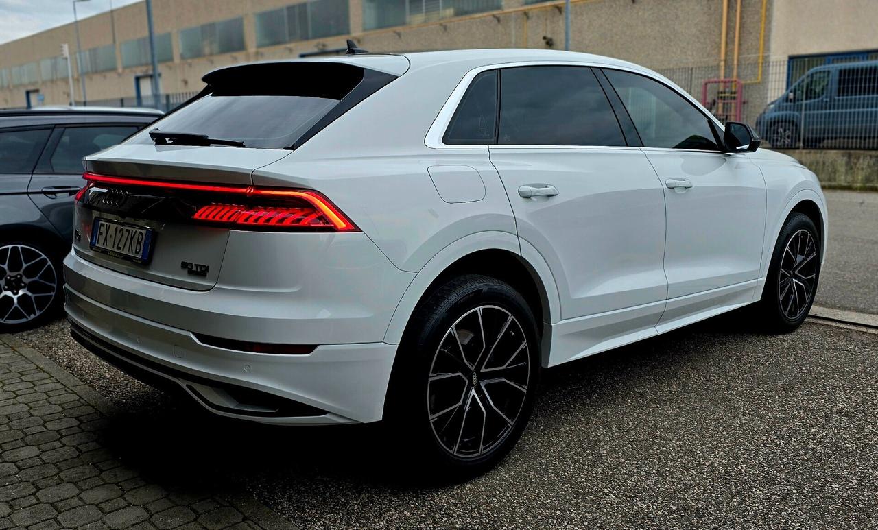 Audi Q8 50 TDI 286 CV quattro tiptronic Sport IVA ESPOSTA