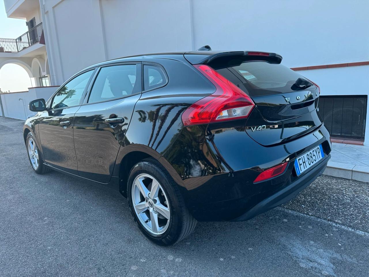 Volvo V40 D2