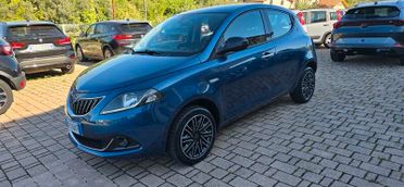 Lancia Ypsilon 1.0 70cv Hybrid GOLD