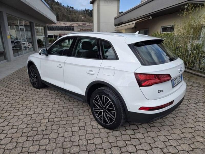 Audi Q5 50 TFSI e Business quattro S tronic
