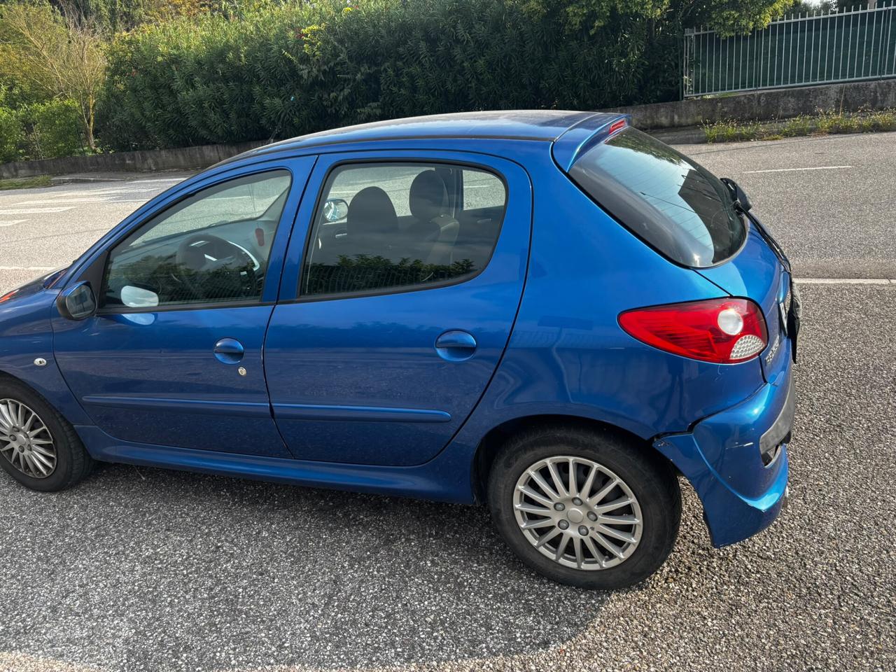 Peugeot 208 BlueHDi 75 S&S 5 porte Incidentata come nelle foto