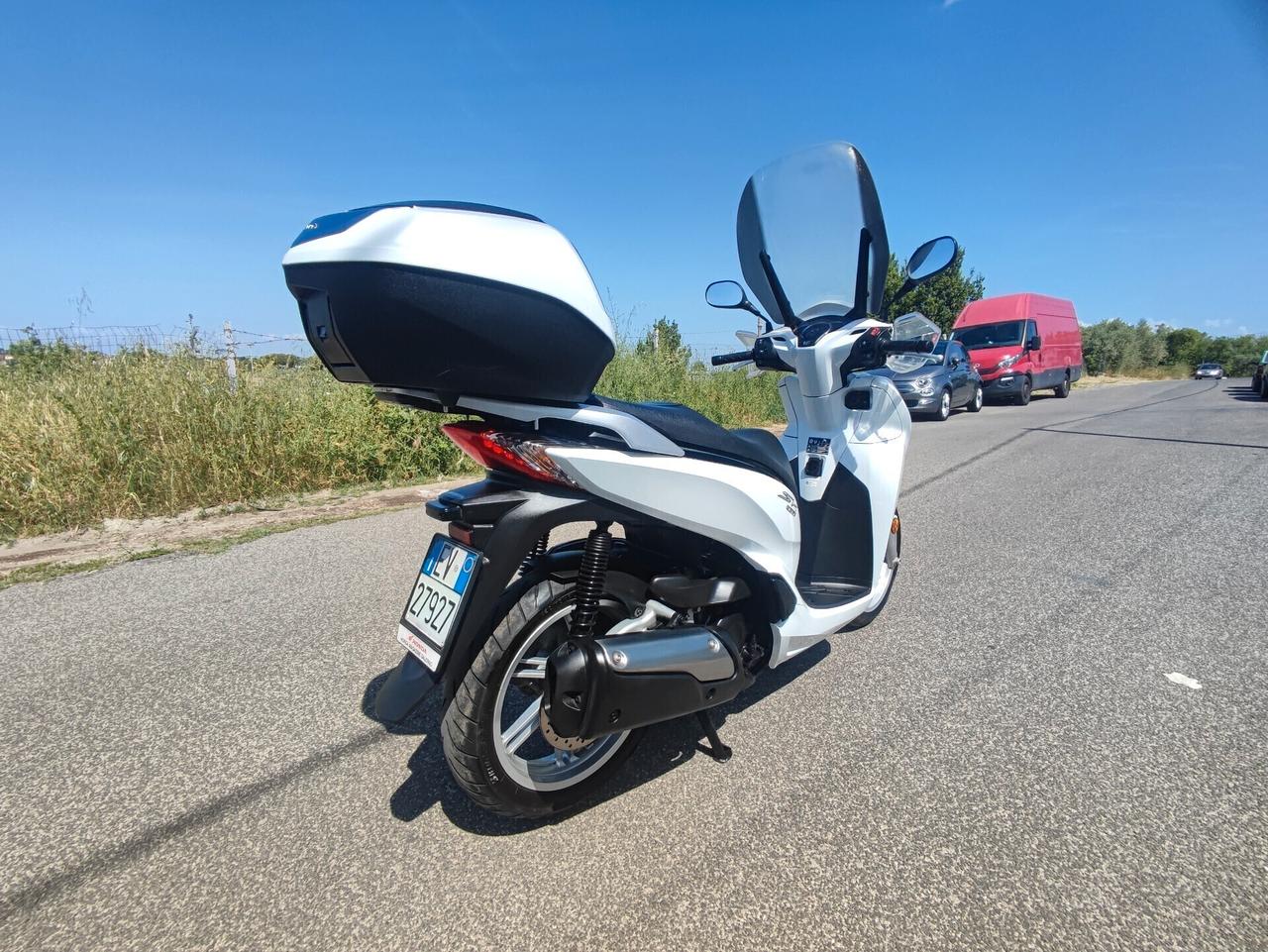 Honda SH 300 i