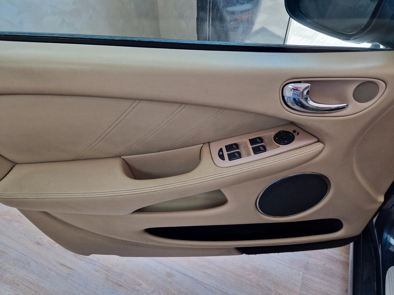 Jaguar X-Type 2.2 full optional automatica