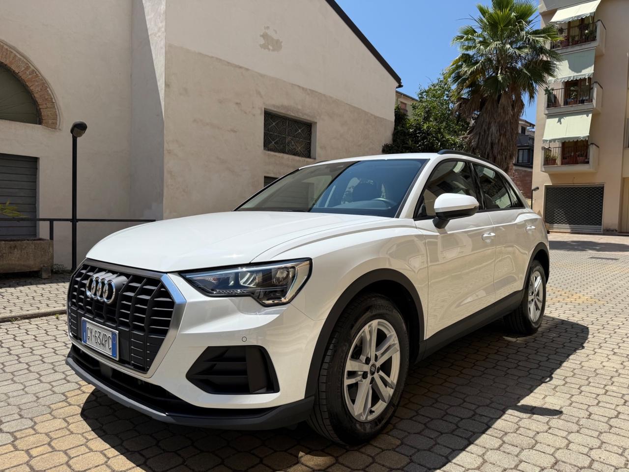 Audi Q3 35 TDI Business Advanced