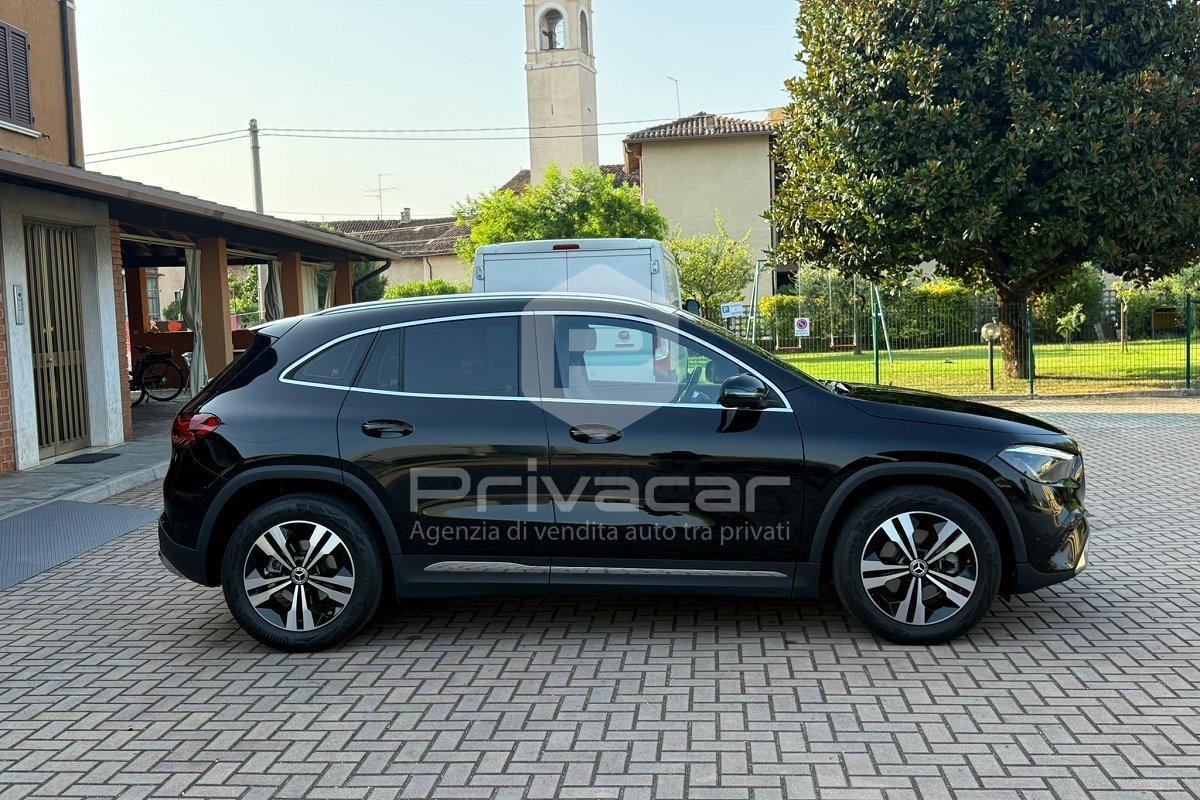 MERCEDES GLA 180 d Automatic Progressive Advanced