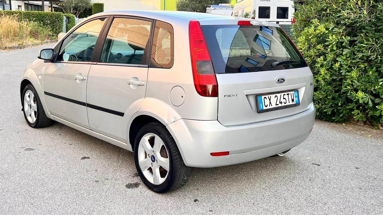 Ford Fiesta 1.2 16V 5p. Ghia