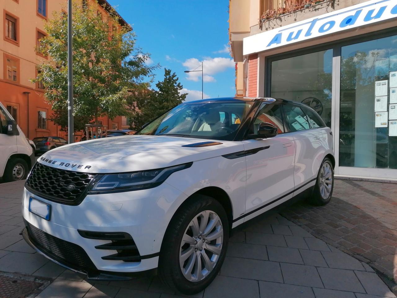 Land Rover Range Velar 2.0 TD4 180 CV R-Dynamic