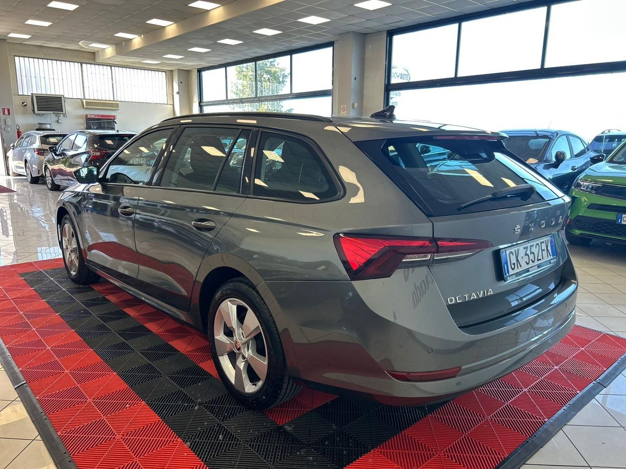 Octavia 2.0 TDI EVO SCR DSG Wagon Executive