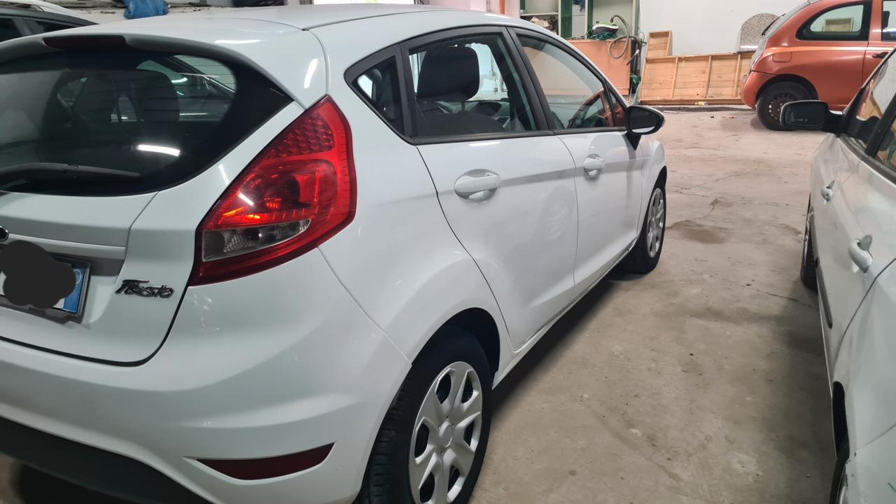 Ford Fiesta 1.4 TDCi 5p. Titanium