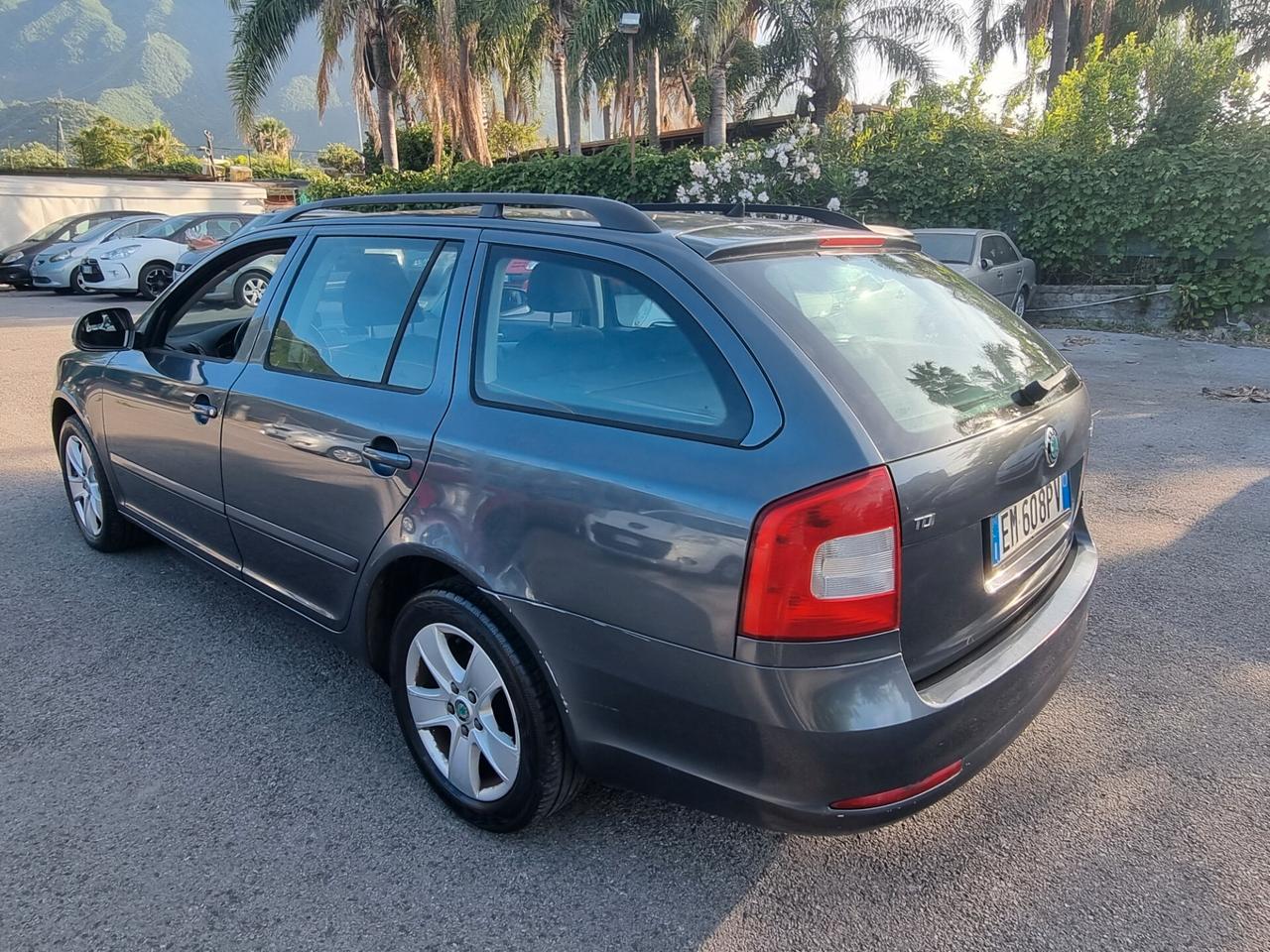 Skoda Octavia 1.6 TDI CR F.AP. Wagon Ambition