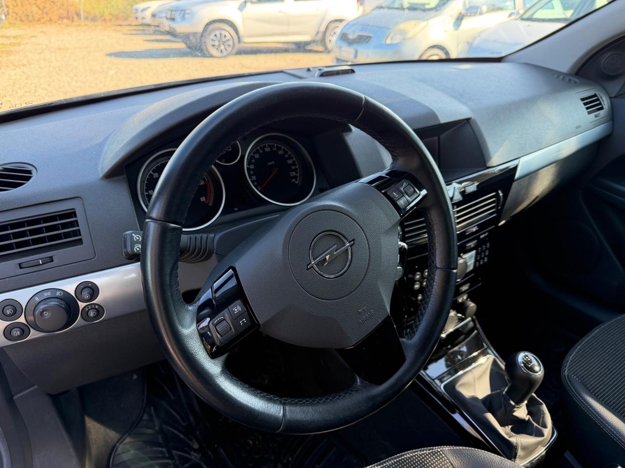 Opel Astra GTC 1.7 CDTI 125CV 3 porte Cosmo