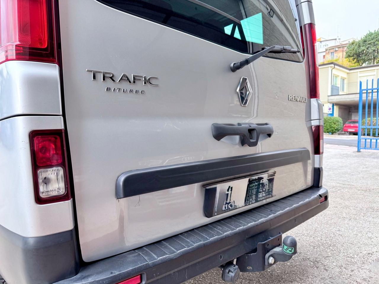 Renault Trafic 1.6 dCi biturbo 9p passo corto