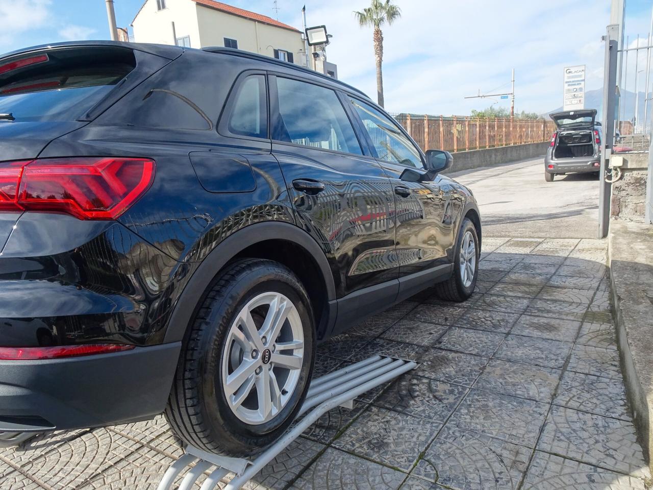 Audi Q3 35 TDI S tronic Business Advanced