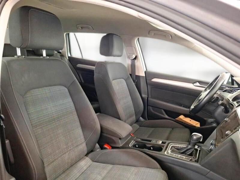Volkswagen Passat Variant 1.6 TDI SCR DSG Business BMT