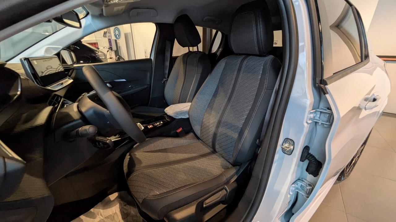 Peugeot 208 100 ALLURE