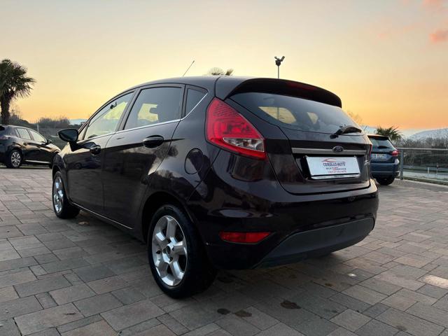 FORD Fiesta 1.4 5 porte Bz.- GPL Titanium