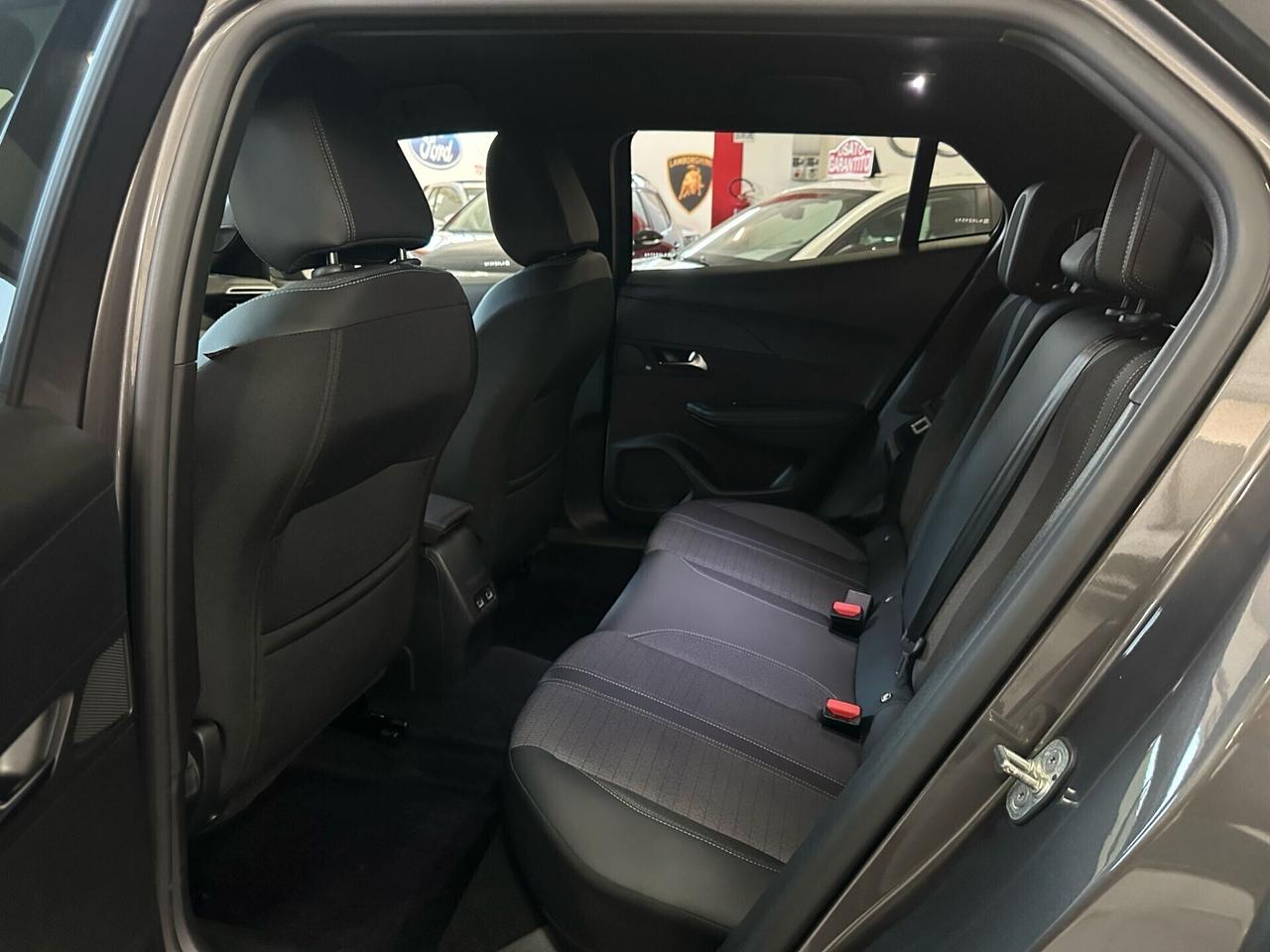 Peugeot 2008 BlueHDi 110 S&S Allure Pack