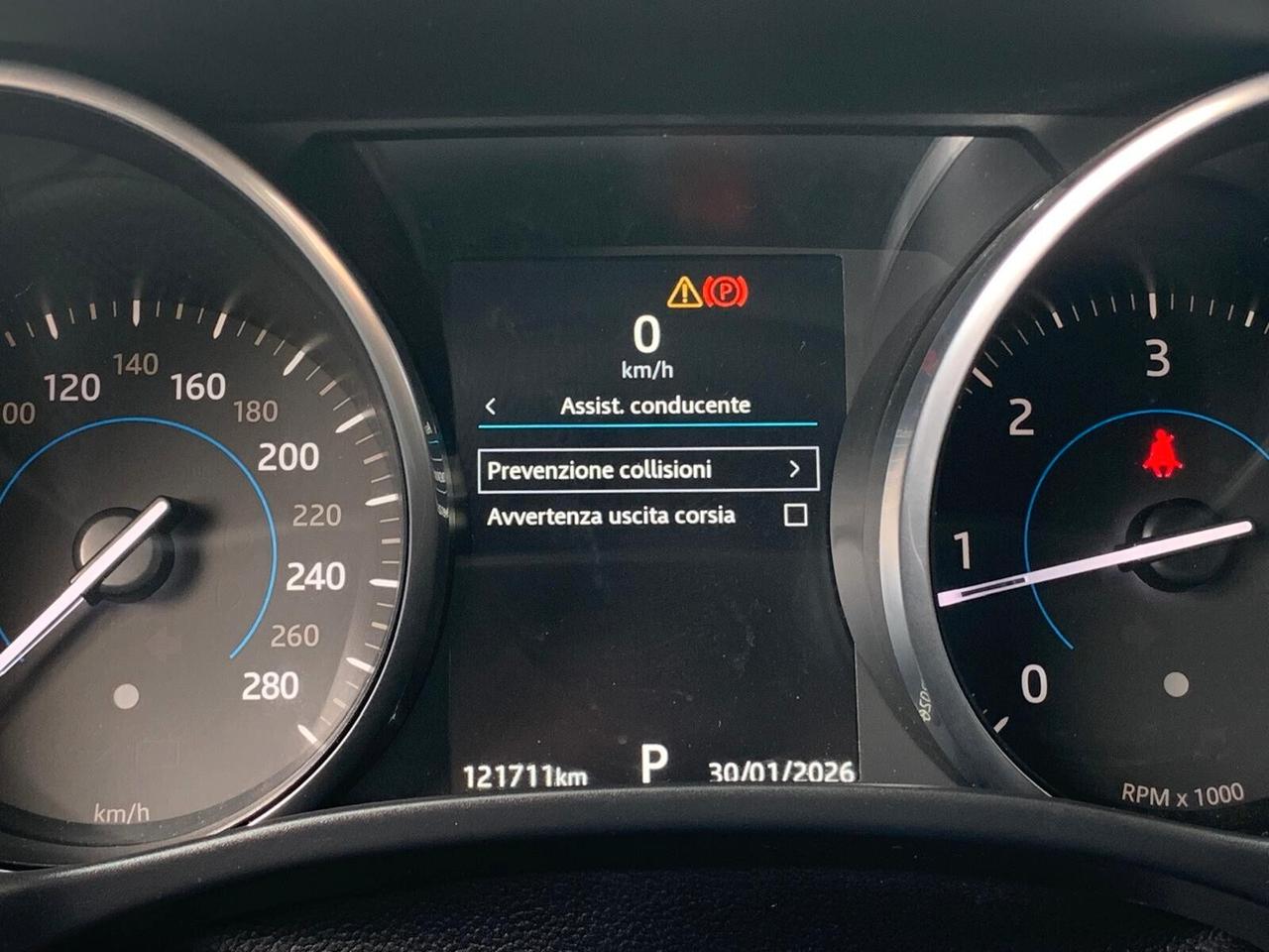 Jaguar XE 2.0 D 180 CV autom. Ok catena