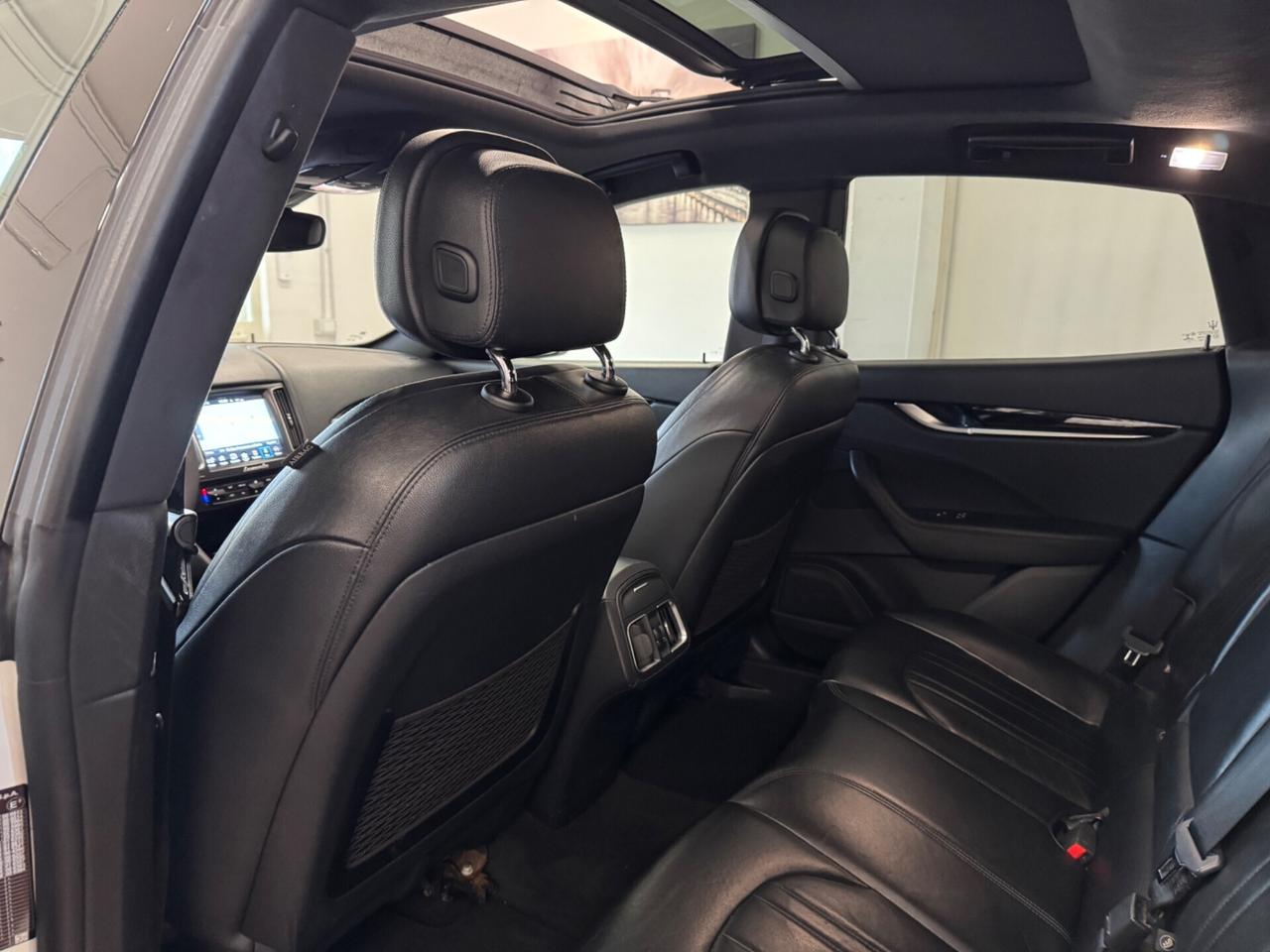 MASERATI LEVANTE V6 275 CV AWD GRANLUSSO / TETTO