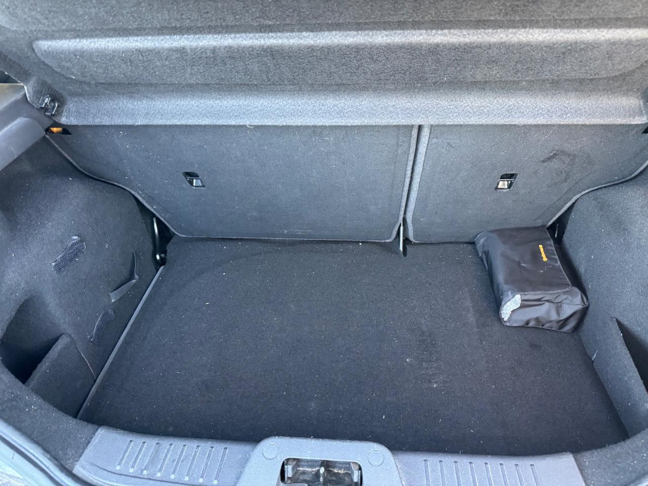 Ford Fiesta Plus 1.4 5 porte Bz.- GPL