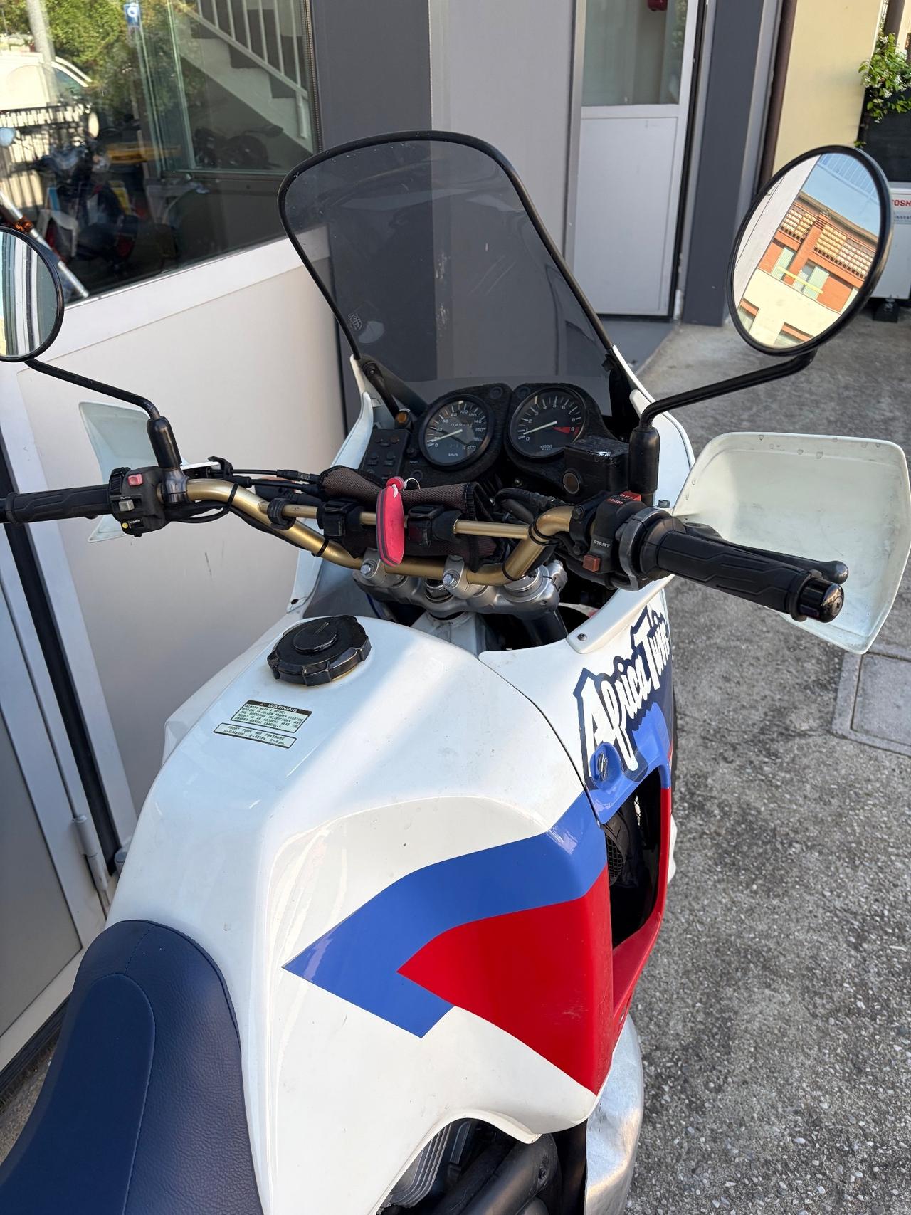 Honda Africa Twin XRV 750