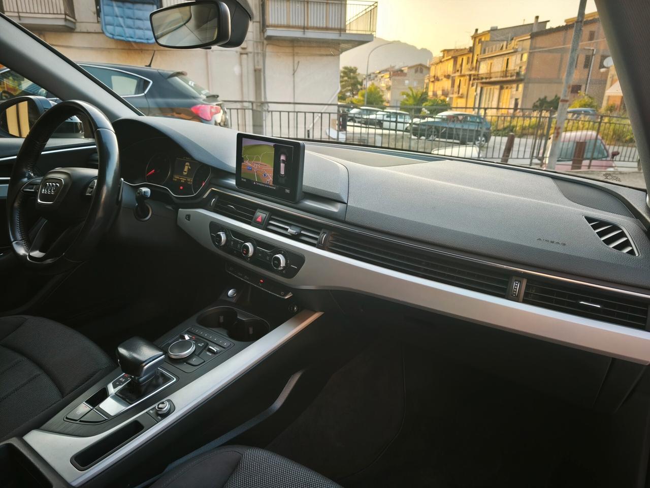 Audi A4 Avant 2.0 tdi 150 CV S-tr Distr fatta