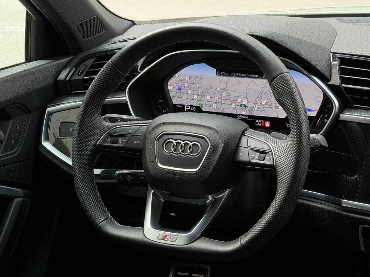 Audi Q3 Sportback 40TDI Quattro S-line Identity Black 193CV