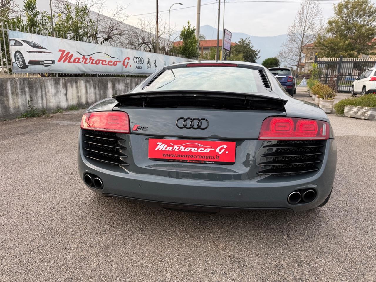 Audi R8 4.2 V8 FSI quattro R tronic
