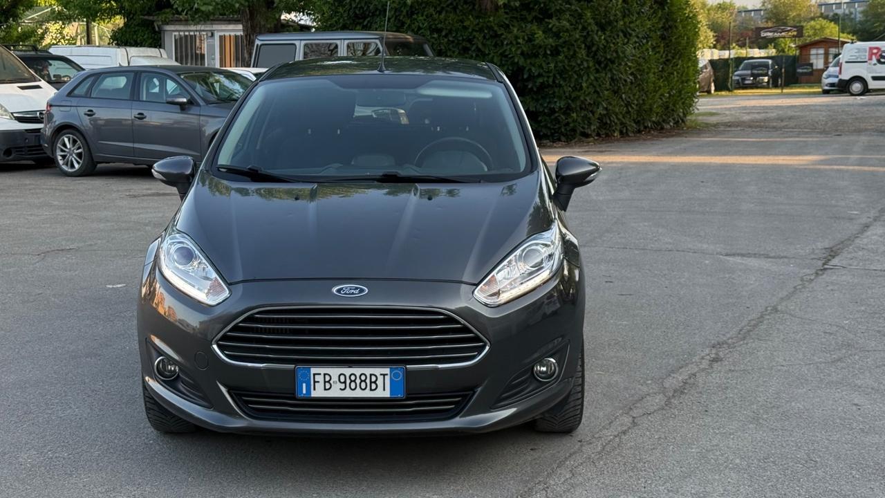 Ford Fiesta 1.0 EcoBoost 100CV 5 porte Powershift Titanium