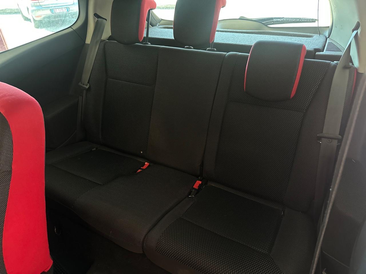 Renault Clio 1.2 16V 3 porte Rip Curl