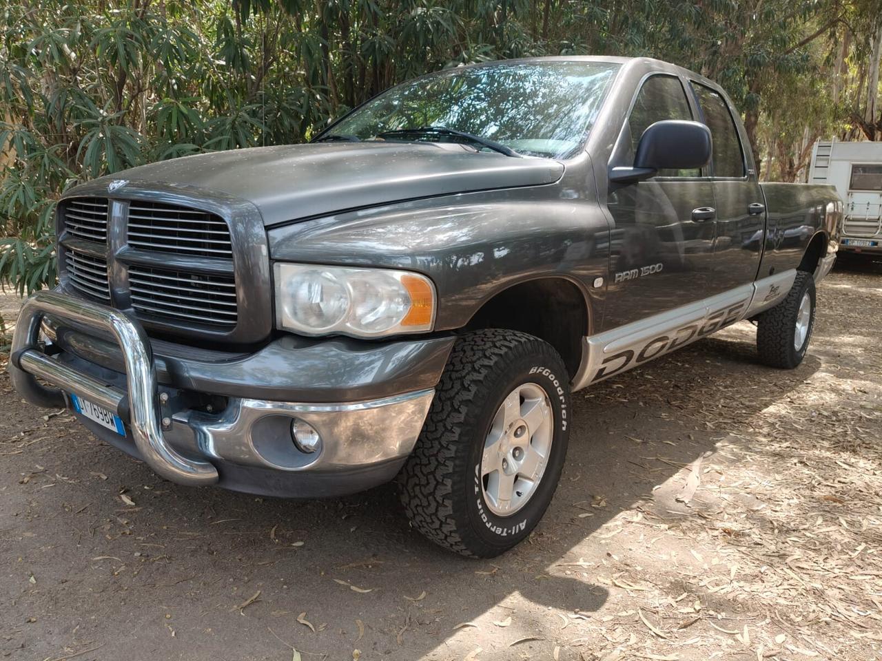 Dodge RAM SLT Long Cab