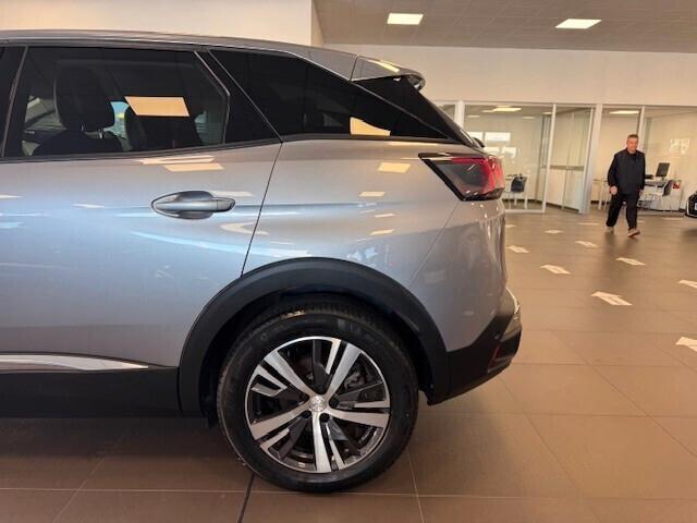 Peugeot 3008 HDi 130 EAT8 Allure 2022 iva esp