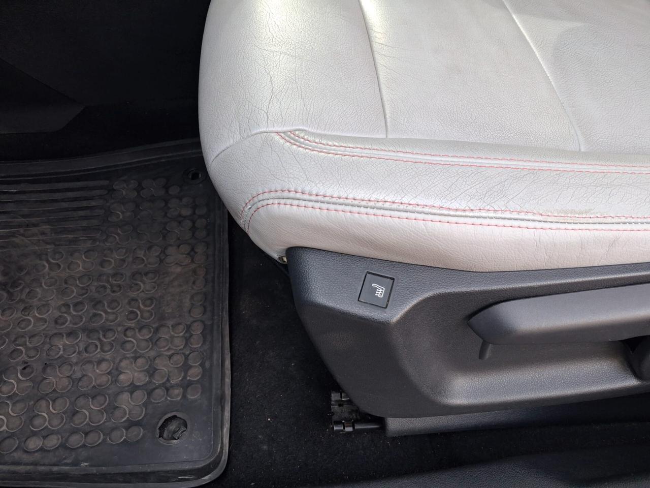 Toyota Proace Pianale ribassato con rampa disabili in carrozzina