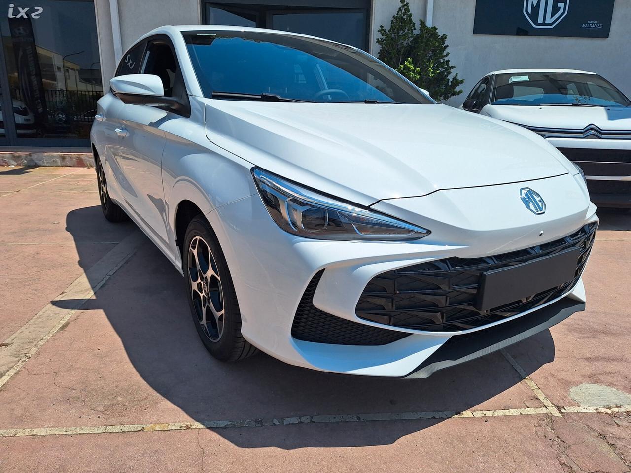 NUOVA MG3 HYBRID LUXURY